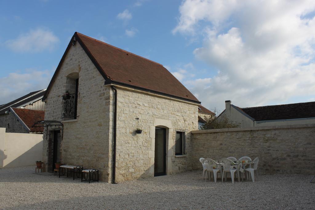 Charmante Maison Pierres 1768 Polisy Bagian luar foto