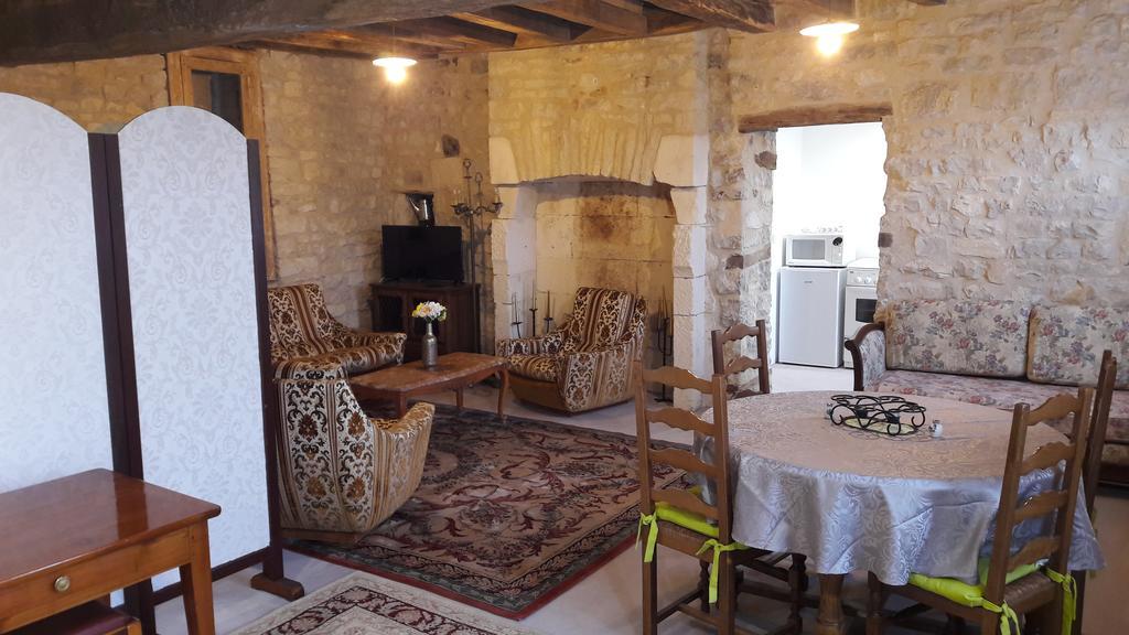 Charmante Maison Pierres 1768 Polisy Bagian luar foto